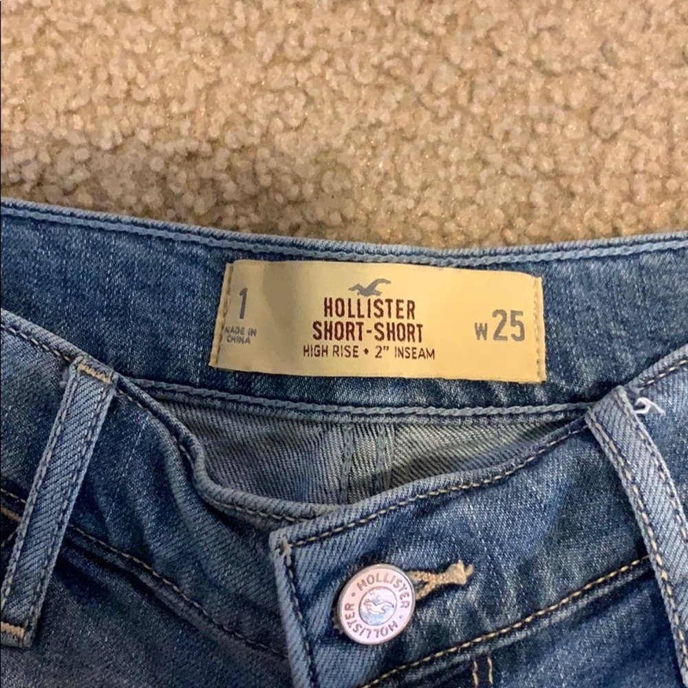 Hollister Jean Shorts - Picture 2 of 3